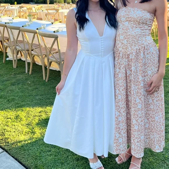 Meshki White Halter Dress - Picture 3 of 3